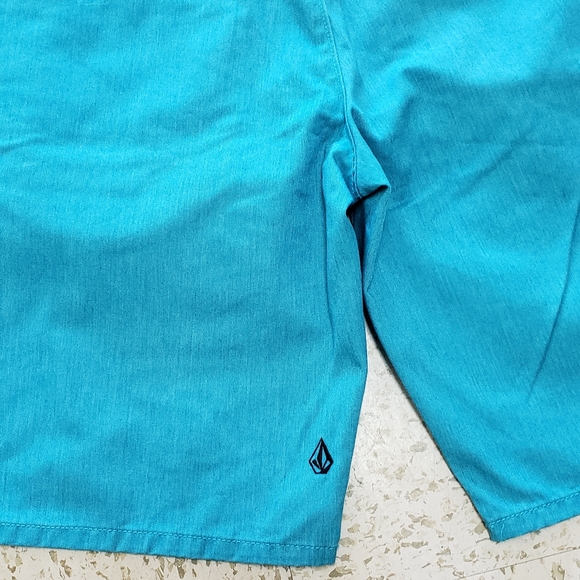 VOLCON STONE MEN - Picture 3 of 4